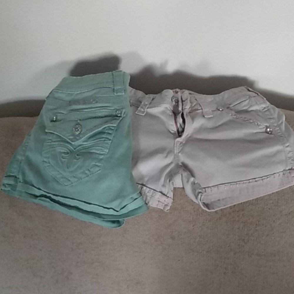 Rock revival shorts 28